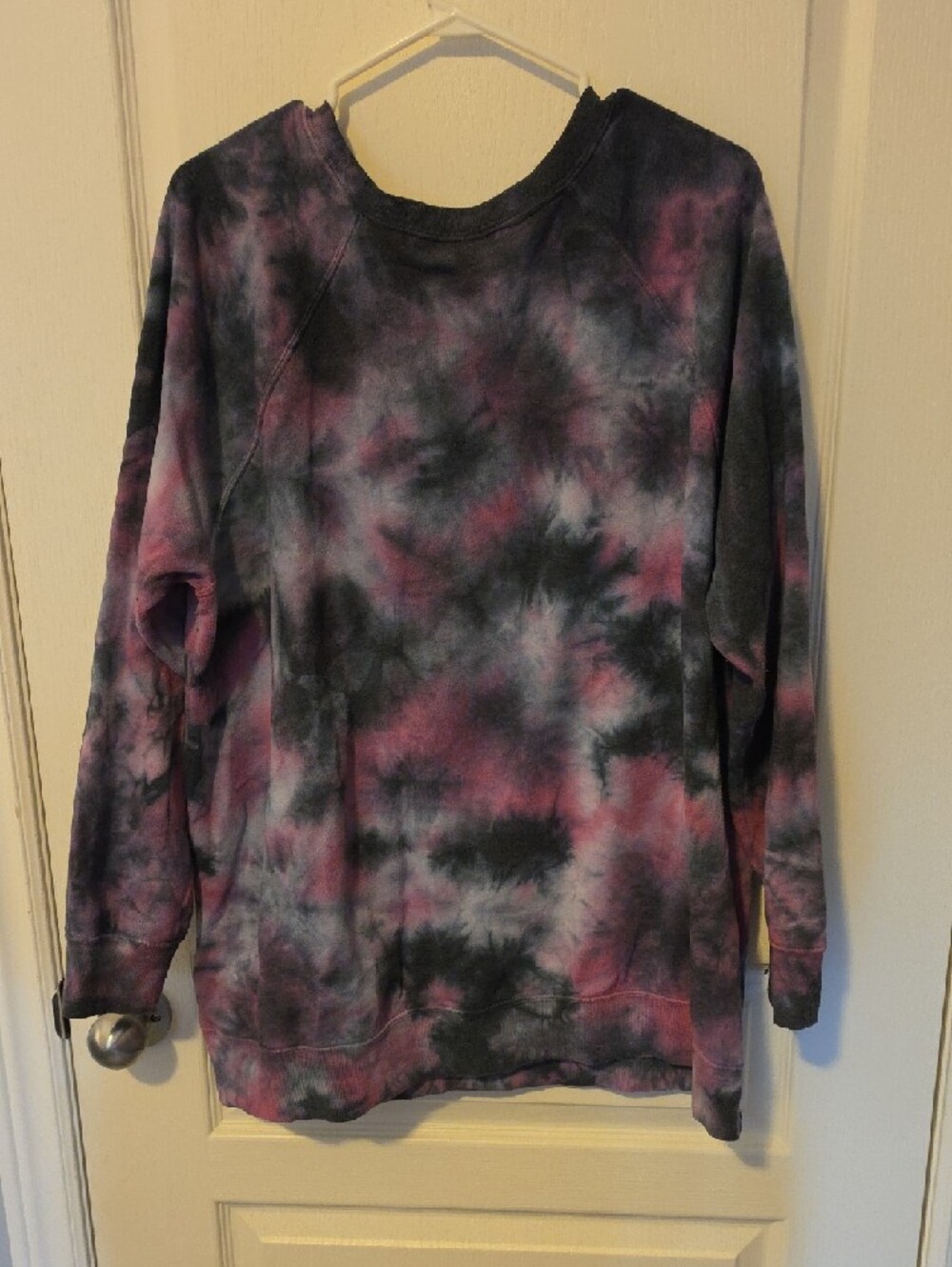 torrid Purple & Pink Tie-Dye Crewneck Sweatshirt - Picture 3 of 6